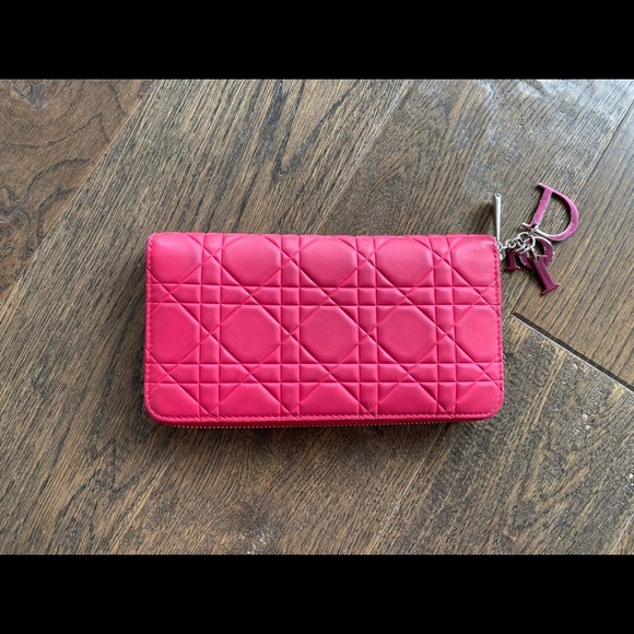 Dior Handbags - Dior LADY DIOR VOYAGEUR WALLET